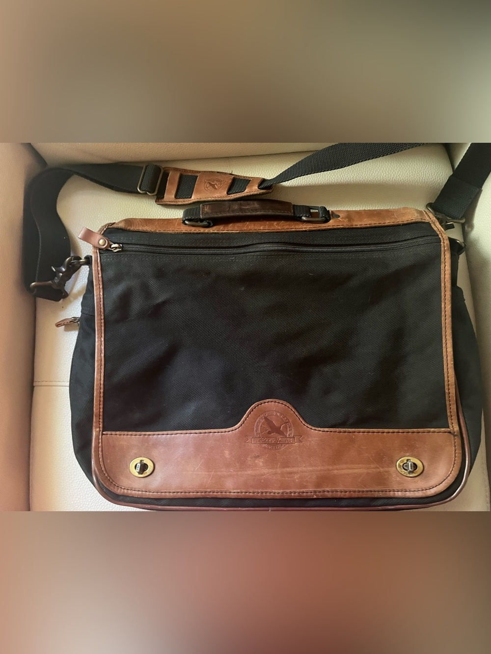 Vintage 1990s Eddie Bauer eather-Trim Black Messenger Bag